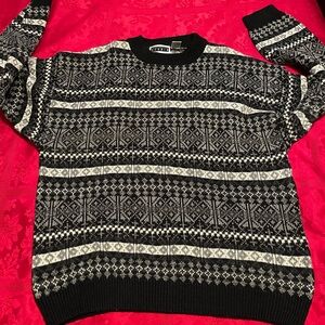 Studio sweater pullover Cosby men’s Vtg cold winter weather Hong Kong 90s